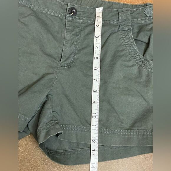 Athleta Jasper Green Organic Cotton Shorts w/Side Buckles (Size: 14) - Picture 6 of 16